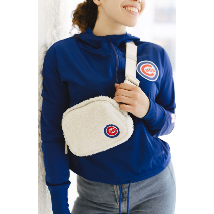 CHICAGO CUBS BULLSEYE LOGO SHERPA BELT BAG Bags & Backpacks LOGO CHAIR