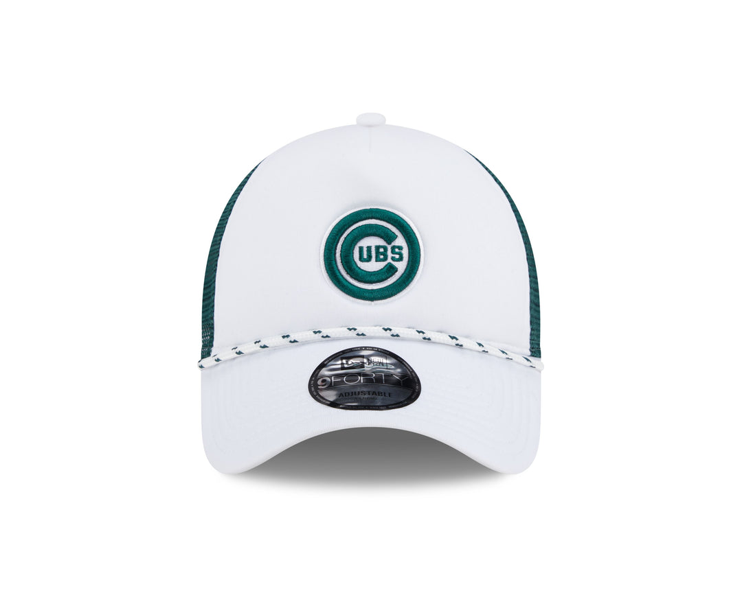 CHICAGO CUBS NEW ERA BULLSEYE WHITE AND GREEN ROPE 9FORTY TRUCKER CAP Caps NEW ERA CAP COMPANY INC