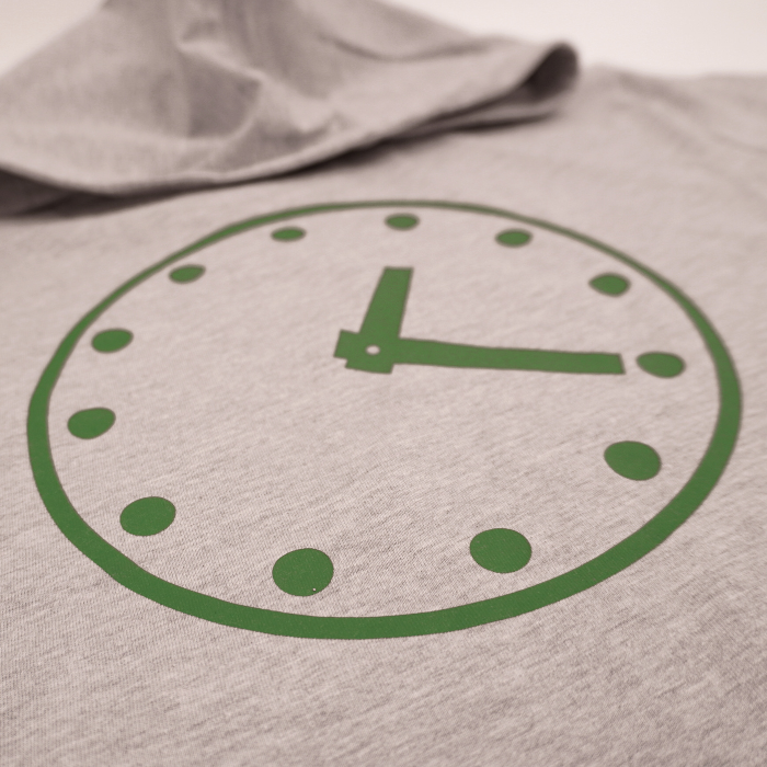 Chicago Cubs Wrigley Field Clock Long Sleeve Hoodie Tee in Grey Sweatshirts &amp; Hoodies LEVY UK